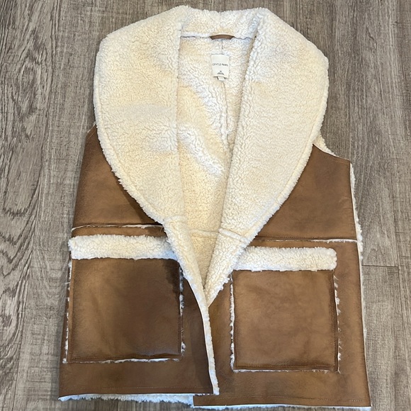 Gentle Fawn Eden faux suede shearling vest like new! - Picture 2 of 8